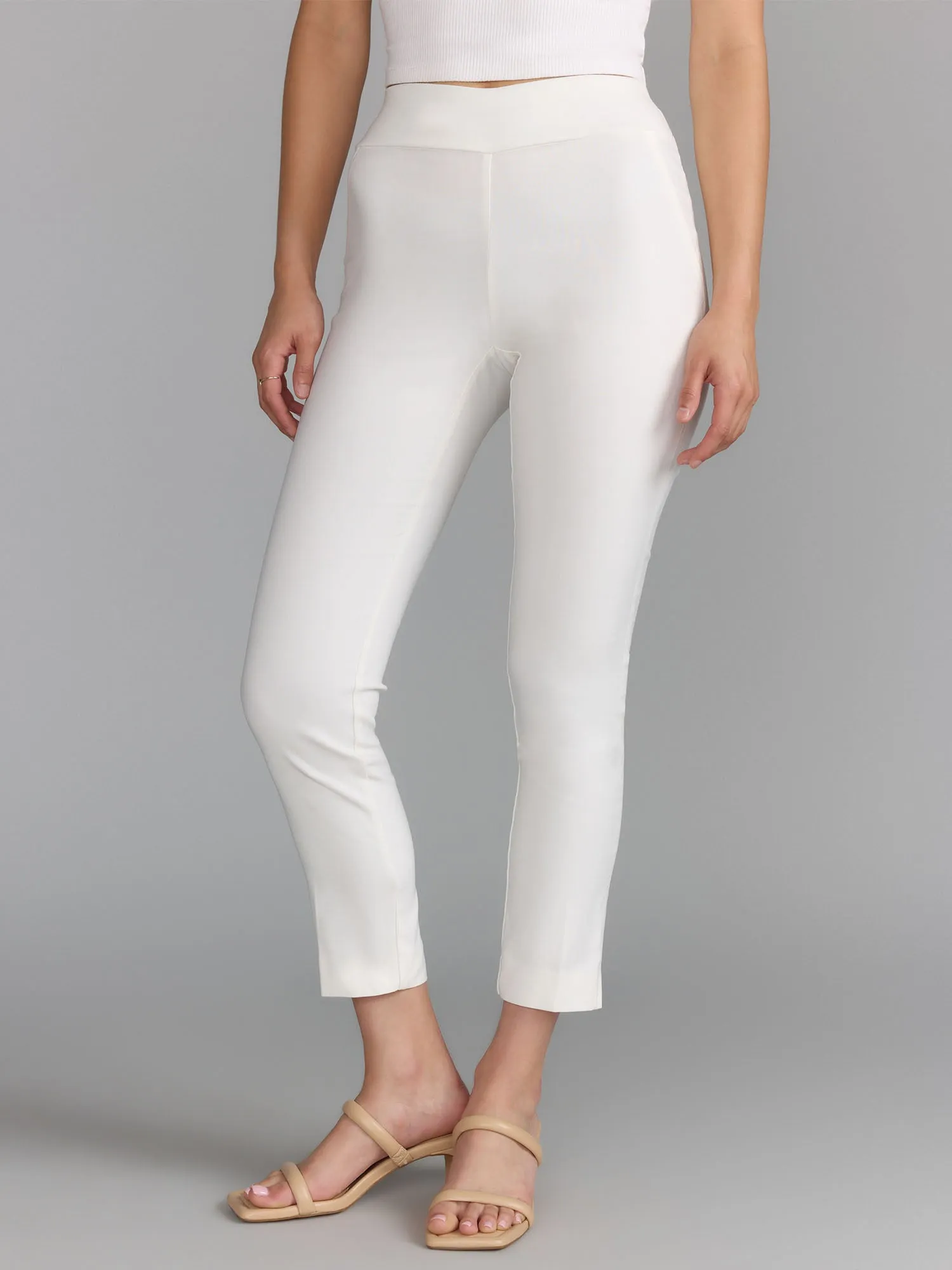 Essential Straight Ankle Pants