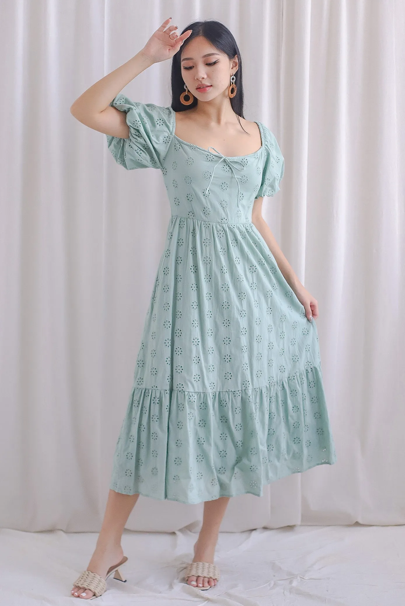 Guinevere Eyelet Tie Front Midi Dress In Seafoam